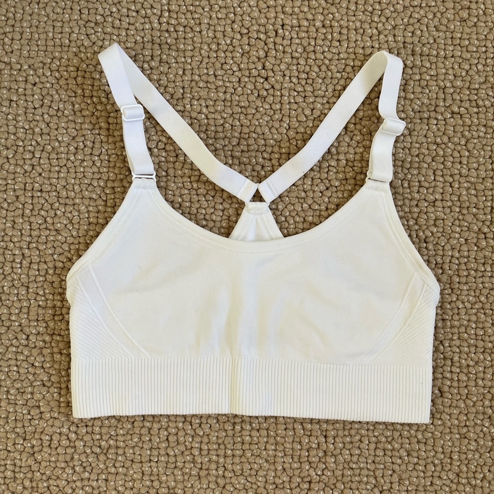 All in motion Support Seamless bra racer back in white Size Small